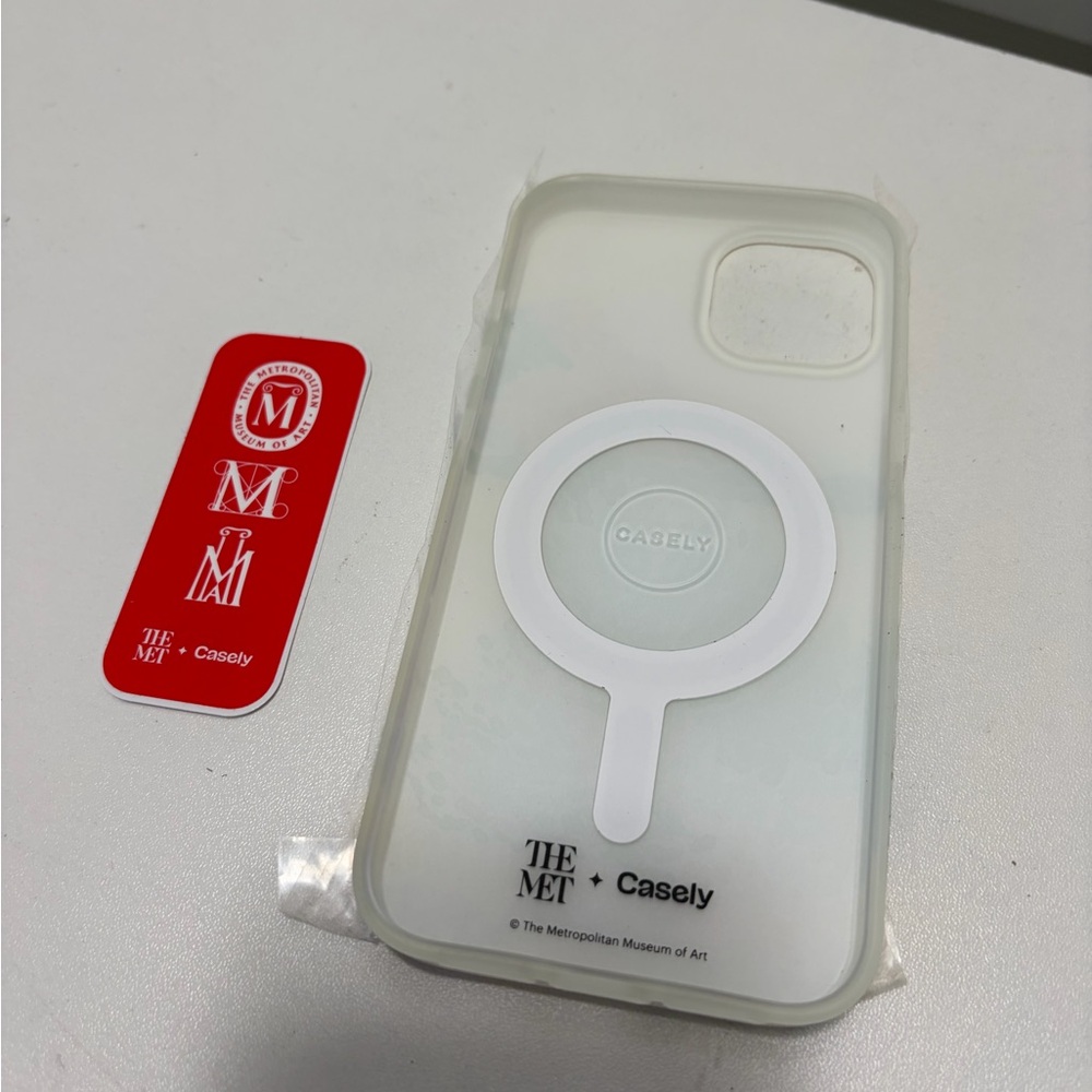 Casely Classic iPhone 13 Case - The MET Collection - Picture 7 of 7